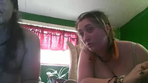 hippiedad333 online show from May 2026 05:51:01 PM