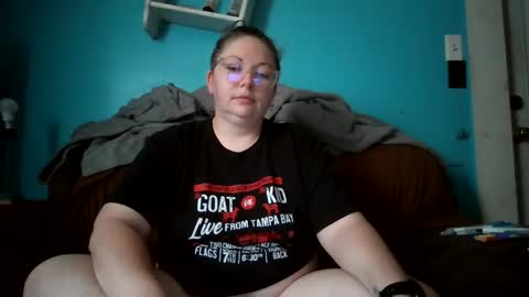 Bella online show from September 2025 09:28:02 PM