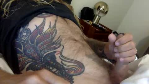 Snapshot of hippybiker chatting on April 2026 08:48:01 AM hippybiker online show from April 2026 08:48:01 AM