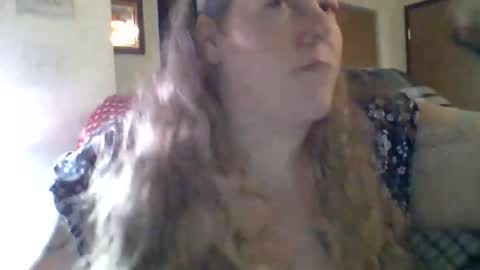 hippysnewhere online show from June 2026 10:46:02 PM