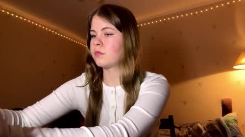 I am Amy ntmu Lets hit 10 Thumbs Up together online show from March 2026 05:43:01 PM
