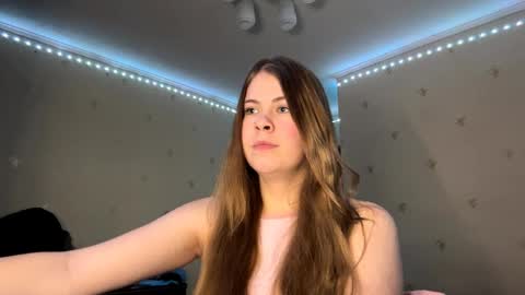 I am Amy ntmu Lets hit 10 Thumbs Up together online show from April 2026 04:10:02 AM
