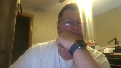 Snapshot of hmmtat chatting on March 2026 11:43:01 PM hmmtat online show from March 2026 11:43:01 PM