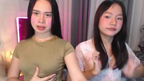 hoelymolly online show from March 2026 05:41:02 PM