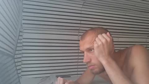 hola_homo online show from May 2026 06:12:02 PM