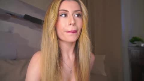 Moni Monica online show from May 2026 08:10:02 AM