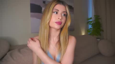 Moni Monica online show from May 2026 08:09:02 AM