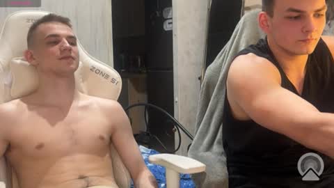 Snapshot of holiday_boys chatting on February 2026 06:06:01 PM Extaz Athrey Howard online show from February 2026 06:06:01 PM