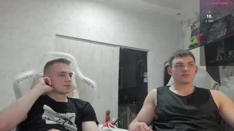 Snapshot of holiday_boys chatting on February 2026 06:44:02 PM Extaz Athrey Howard online show from February 2026 06:44:02 PM