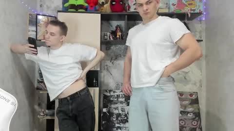 Snapshot of holiday_boys chatting on February 2026 04:28:02 PM Extaz Athrey Howard online show from February 2026 04:28:02 PM