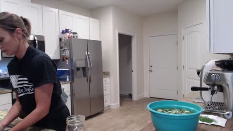 Holi Hurricane online show from September 2025 04:12:01 AM