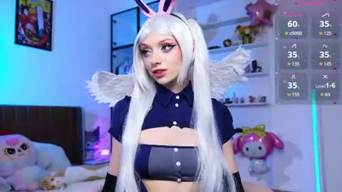Snapshot of holliwould_ chatting on June 2026 01:20:02 PM Holli online show from June 2026 01:20:02 PM