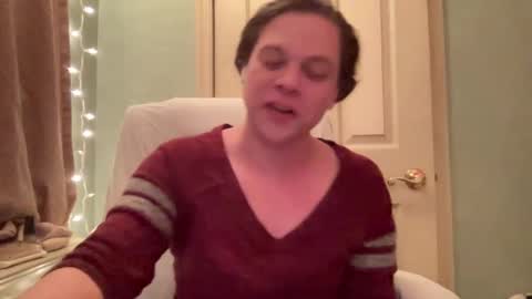 Snapshot of holly23hopefull chatting on December 2024 03:58:02 AM Hollys Drive threw Side Of CB. online show from December 2024 03:58:02 AM