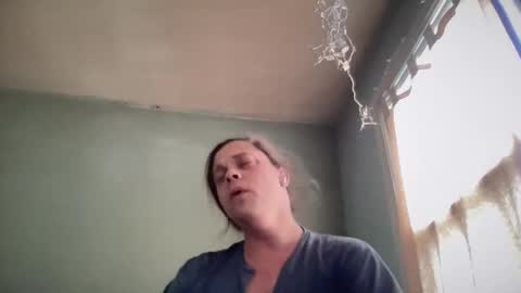 Snapshot of holly23hopefull chatting on November 2025 04:19:01 PM Hollys Drive threw Side Of CB. online show from November 2025 04:19:01 PM