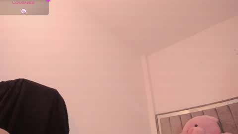 holly_16 online show from May 2026 09:11:01 PM
