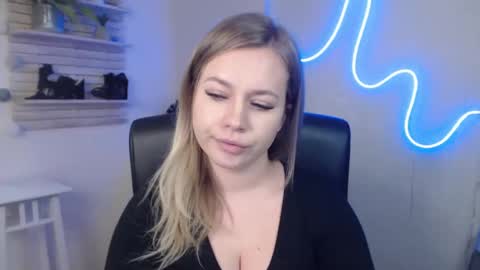 Holly online show from January 2025 10:31:01 AM