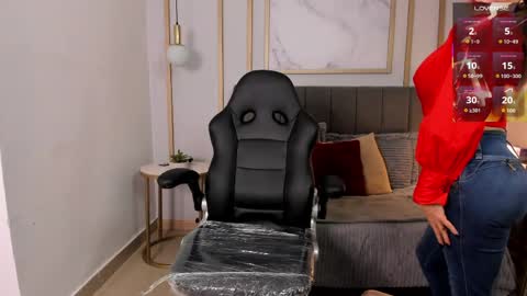 Holly Madisson online show from April 2026 01:12:01 PM