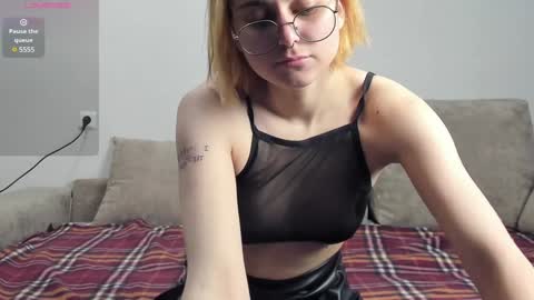 Polly online show from January 2025 05:02:02 AM