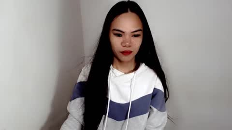 Snapshot of hollyhalo chatting on October 2025 11:31:01 AM hollyhalo online show from October 2025 11:31:01 AM