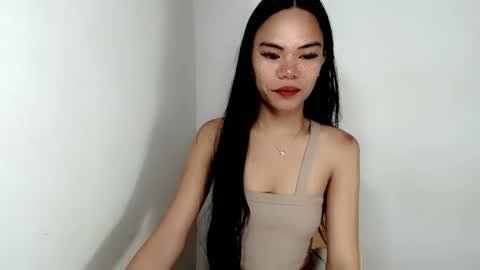 Snapshot of hollyhalo chatting on October 2025 06:41:02 PM hollyhalo online show from October 2025 06:41:02 PM