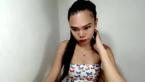 Snapshot of hollyhalo chatting on November 2025 03:30:02 AM hollyhalo online show from November 2025 03:30:02 AM