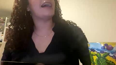 Snapshot of hollykoff chatting on January 2025 06:37:01 AM space online show from January 2025 06:37:01 AM