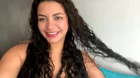 Snapshot of hollykoff chatting on March 2025 04:28:02 PM space online show from March 2025 04:28:02 PM