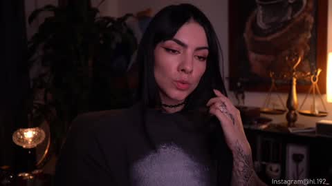 Holly Linder online show from February 2025 07:05:01 AM