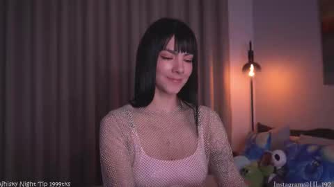 Snapshot of hollylinder_ chatting on November 2025 02:32:02 AM Holly Linder online show from November 2025 02:32:02 AM