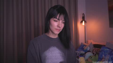 Snapshot of hollylinder_ chatting on November 2025 12:33:01 AM Holly Linder online show from November 2025 12:33:01 AM