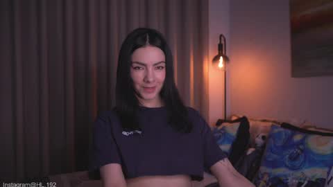 Holly Linder online show from April 2026 02:13:01 AM