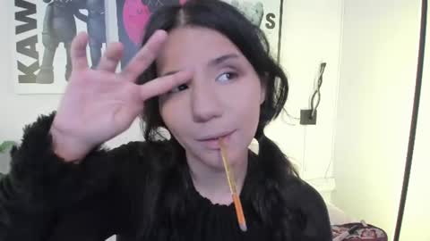 Snapshot of hollypeach_ chatting on June 2026 07:27:02 PM hollypeach_ online show from June 2026 07:27:02 PM