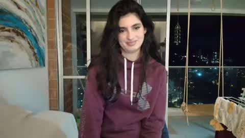 hollyshit_ online show from October 2025 12:18:01 AM