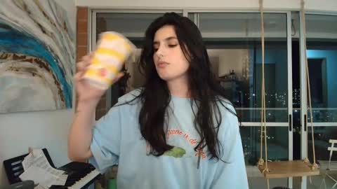 hollyshit_ online show from November 2025 11:58:02 PM