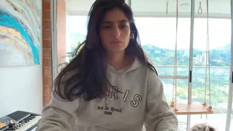 hollyshit_ online show from May 2026 07:41:02 PM
