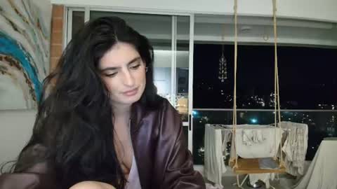 Snapshot of hollyshit_ chatting on June 2026 02:24:02 AM hollyshit_ online show from June 2026 02:24:02 AM