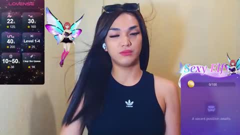 Snapshot of hollywoodbitch chatting on February 2026 01:25:01 PM Isabella Marie online show from February 2026 01:25:01 PM