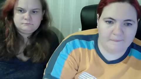 HollyXEva online show from January 2026 06:11:02 PM