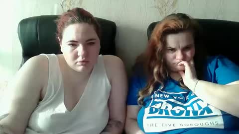 HollyXEva online show from February 2026 07:15:02 AM