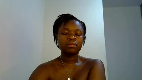 holy_ebony online show from June 2026 04:48:02 AM