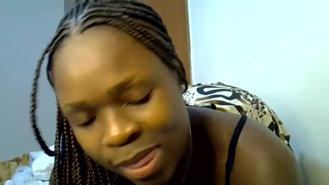 holy_ebony online show from July 2026 04:33:02 PM