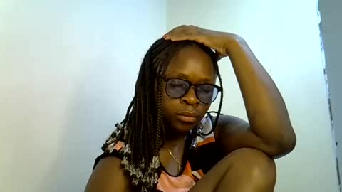 holy_ebony online show from July 2026 06:49:02 AM