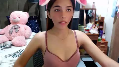 holy_molly1 online show from December 2025 04:02:01 PM