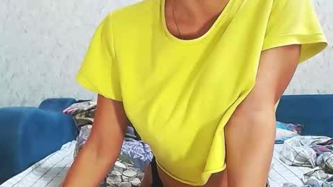 Snapshot of holyjulie chatting on November 2025 06:52:02 PM HolyJulie online show from November 2025 06:52:02 PM