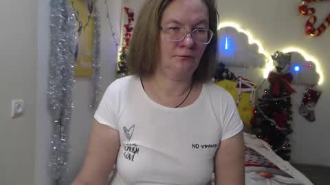 Snapshot of holymilfa chatting on December 2024 07:28:02 AM holymilfa online show from December 2024 07:28:02 AM