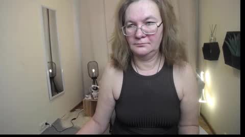 Snapshot of holymilfa chatting on February 2026 07:28:02 AM holymilfa online show from February 2026 07:28:02 AM