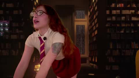 honeeeey_ online show from April 2026 09:23:01 PM