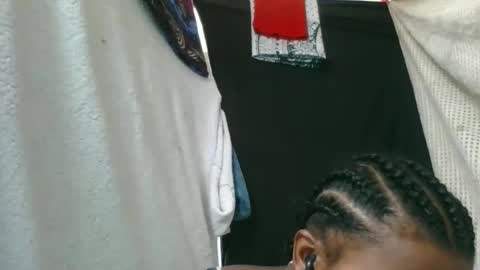 Snapshot of honeria98 chatting on February 2026 05:48:02 AM honeria98 online show from February 2026 05:48:02 AM