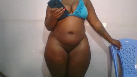 Snapshot of honey_beb chatting on September 2025 06:00:01 PM honey_beb online show from September 2025 06:00:01 PM