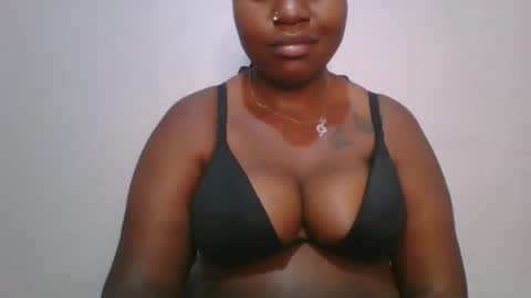Snapshot of honey_beb chatting on September 2025 08:25:02 PM honey_beb online show from September 2025 08:25:02 PM